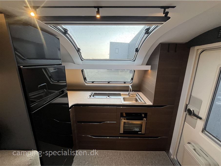 Adria Alpina 663 HT